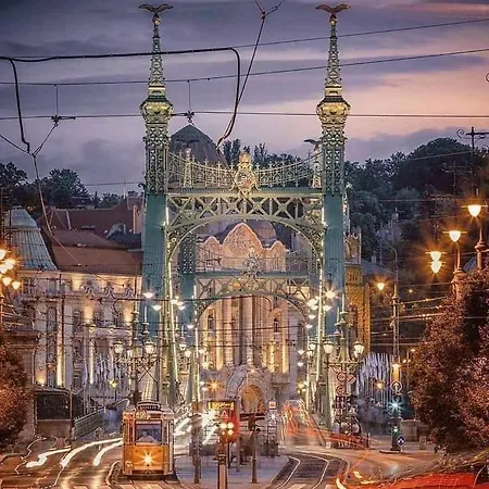 United Хостел *